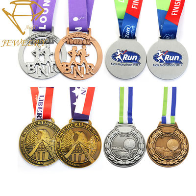 Il risultato di sport ha personalizzato le medaglie ed i trofei