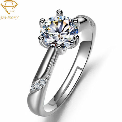 Pavimenti la regolazione delle donne d'argento di Diamond Wedding Ring Engraving For