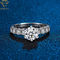Pavimenti le nozze di diamanti Ring With Name Engraved d'argento